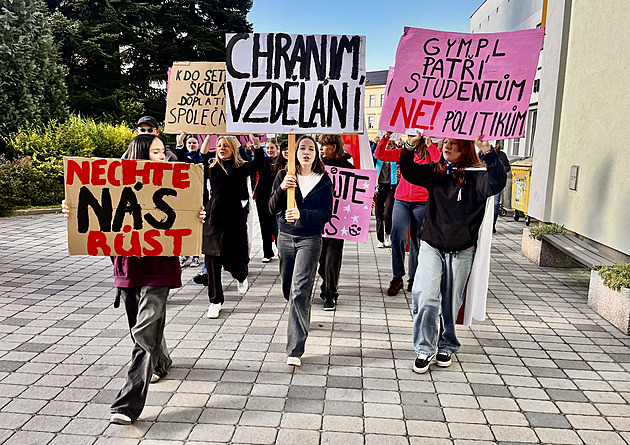 Tři gymnázia neotevřou první ročníky osmiletého studia, kraj rozhodl o útlumu