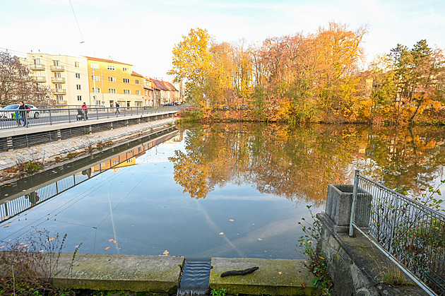Z Kudlovské přehrady mělo být místo pro relaxaci, Zlínu ale chybí peníze