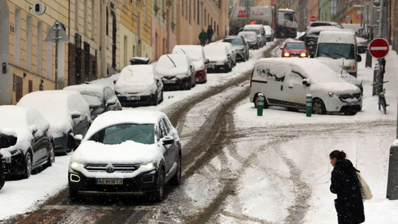 Sledujte RADAR: Česko čeká mrazivý týden. Kde platí výstraha před ledovkou?