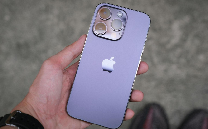 Nejžádanější iPhone koupíte už za pouhých 7 tisíc. Ceny telefonů z druhé ruky klesají