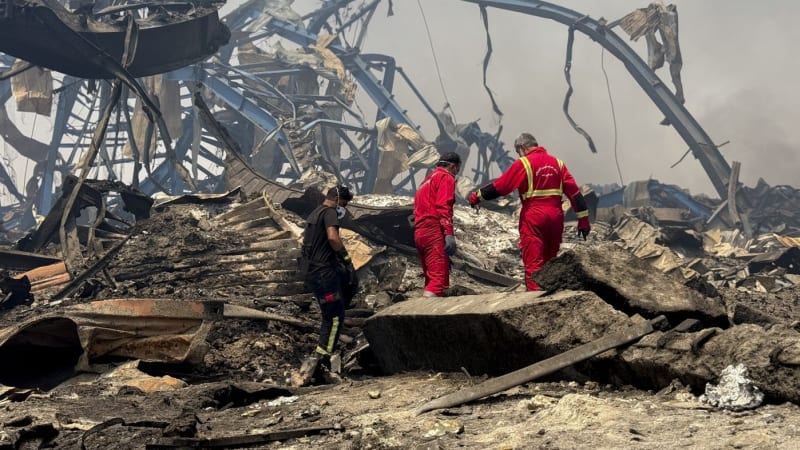 Íránskými městy otřásly silné exploze. Poničily obchody i auta, zemřelo pět lidí