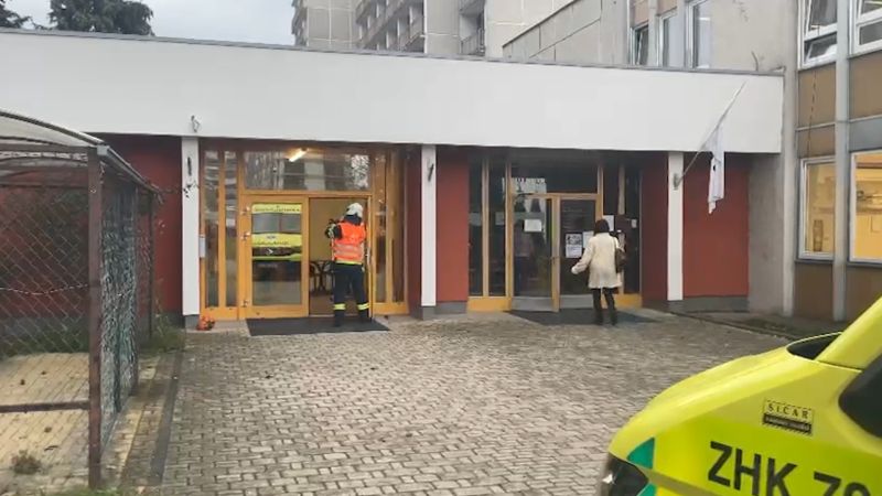 Popálení školaček v Hradci: Policie obvinila učitelku. Dívky musely na řadu transplantací