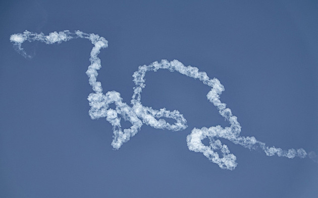 Íránská raketa zabila v Abú Zabí dva lidi. Izrael hlásí zraněné