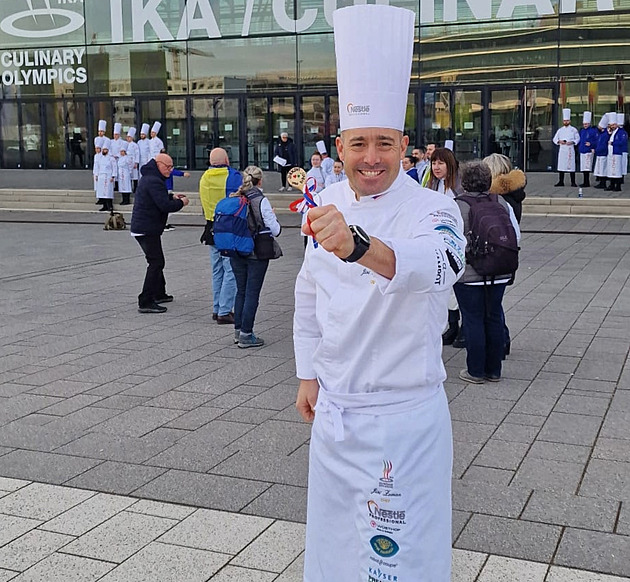 Vařil pro Menzela i tisíce hostů. Jak se rodí šéfkuchař a proč je důležitá disciplína