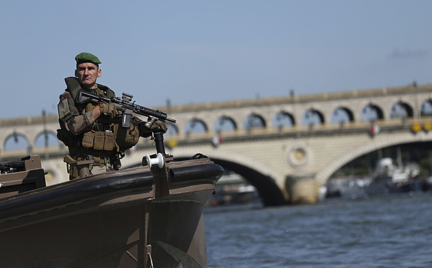 Bezpečnostní riziko. Francouzští vojáci sdílí svůj pohyb přes fitness aplikaci