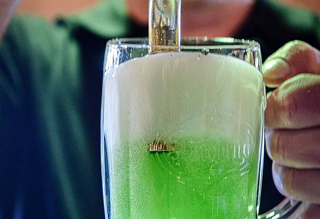 Velikonoční zelený speciál slaví 20 let, pivovar chce na kulatiny zdolat rekord