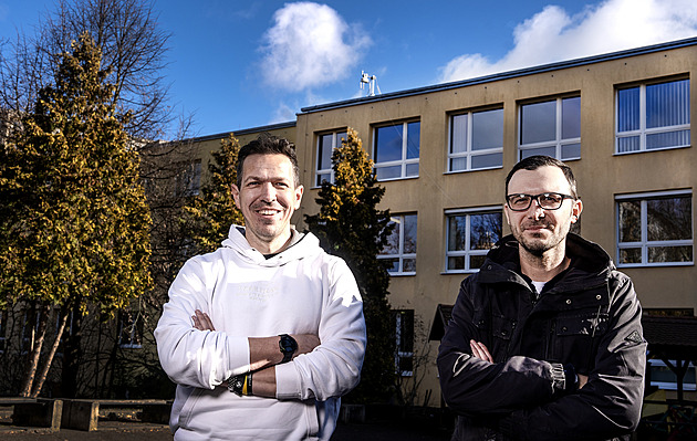 Algoritmy jsou nastavené tak, že se dětem zobrazuje bezduchý obsah, varují z ČTÚ