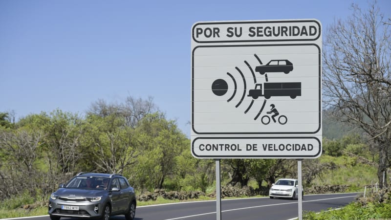 Pozor na novou dopravní značku ve Španělsku. Neznalost může stát řidiče stovky eur