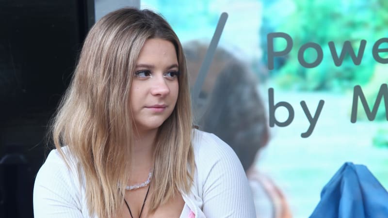 Ubohost a neúcta, útočí kritici na rodinu zesnulé Míny. Zuří kvůli odkazu mladé influencerky