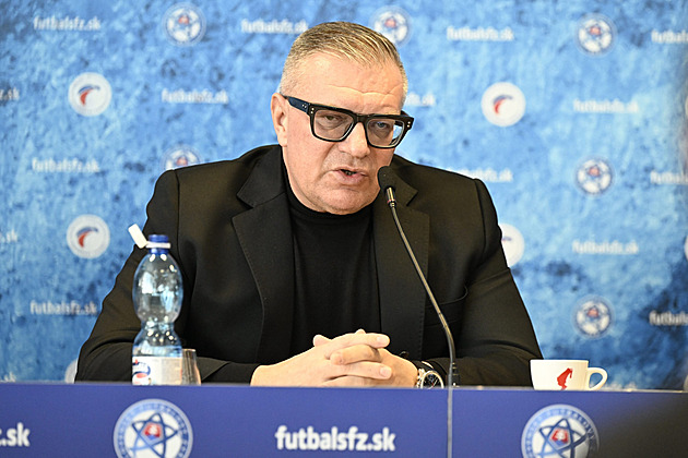 Tisíce iPhonů ze Slovenska mohly skončit v Rusku. Fotbalový svaz nákup popírá