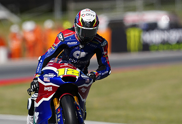 Salač byl v Barceloně sedmý v kvalifikaci, do závodu Moto2 odstartuje ze třetí řady
