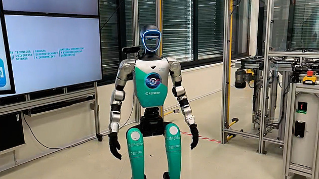 Jsem tu, abych pomáhal! Ostravská VŠB představila svého humanoidního robota