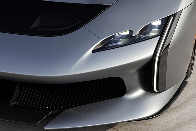 Další jedináček z Maranella. Ferrari si hýčká osmiválec bez elektrovetřelců