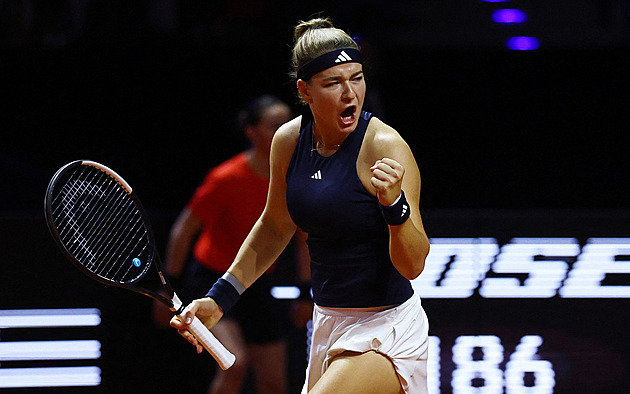 Výsměch, není to fér, kritizuje McEnroe odměny pro tenisty. Evertová věří Muchové