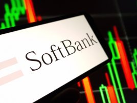 Datová centra místo závislosti na USA. Francie láká SoftBank na jadernou energii