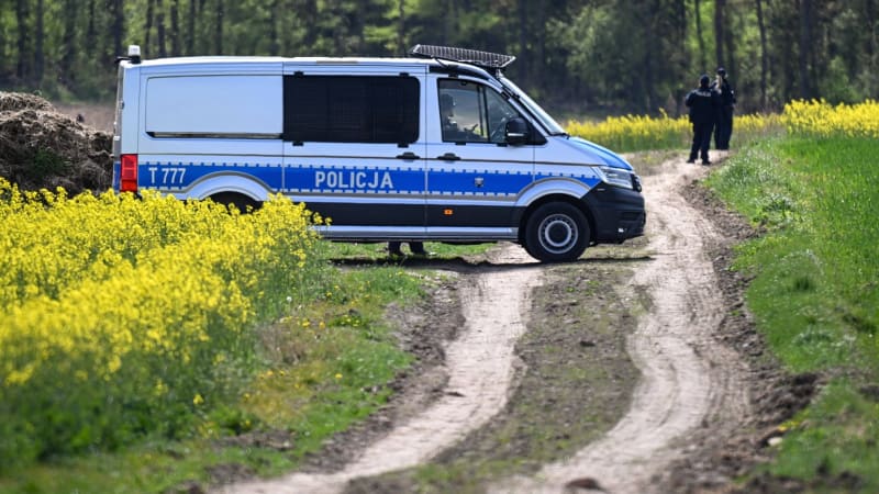 Neštěstí v polských Beskydech. Vrtulník zmizel z radarů, pilota našli po pádu mrtvého