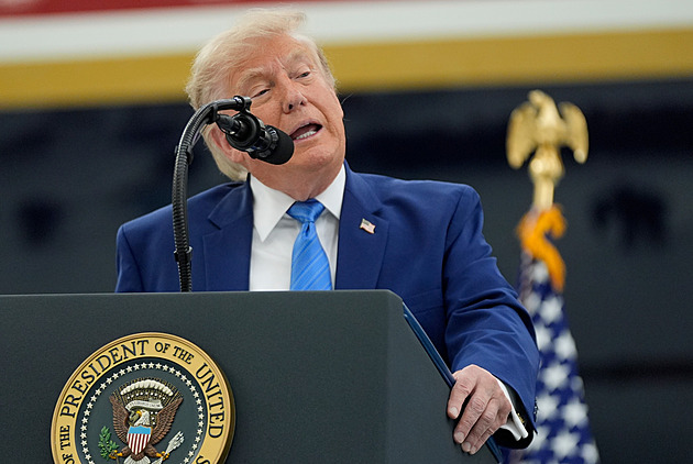 Trump: Plavba Hormuzem zůstane bezplatná, právo vybírat mýto mají jen USA