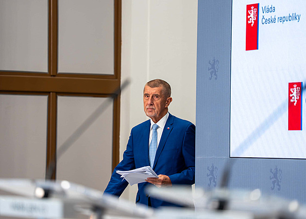 Macinka dnes pošle přihlášku na summit NATO pro prezidenta i doprovod, řekl Babiš