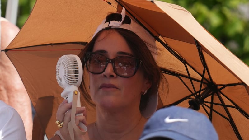 Nebezpečí pro lidské zdraví. Meteorologové vydali kvůli vedrům několik výstrah
