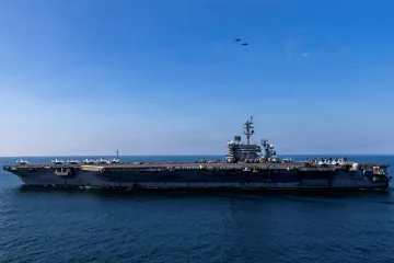 Pentagon odmítá zprávy o špatných podmínkách na lodi USS Abraham Lincoln