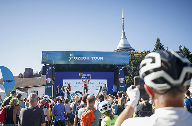 Po tmě puntíkatá odměna. Schuran si splnil cíl a nový lídr potvrdil: Česko mi sedí