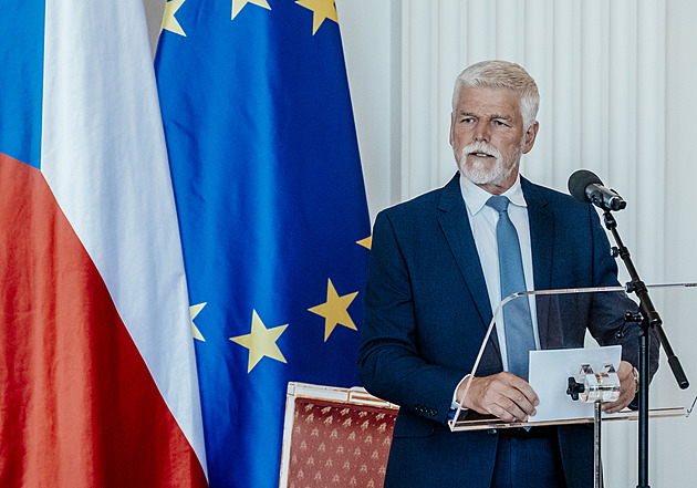 Pavel velvyslancům: Neexistuje tým vlády a tým prezidenta, musíme být jednotní