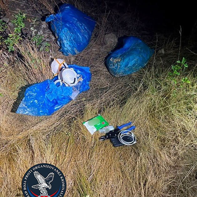 Slovenská policie zmařila útok napalmem na továrnu na drony, obvinila tři cizince