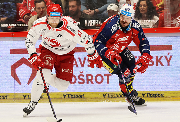Třinec odmítl pokračovat v zápase s Kometou. Kovařčík utrpěl otřes mozku