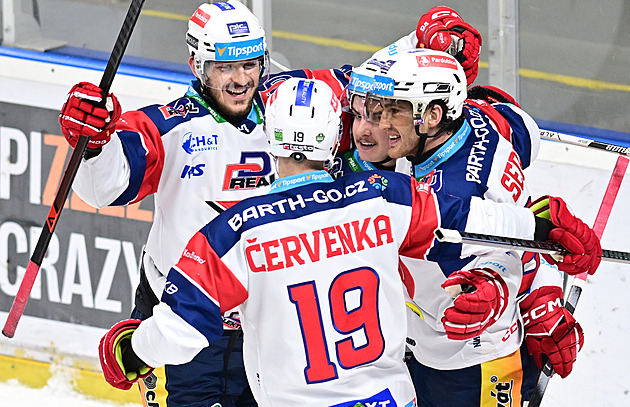 ONLINE: Kometa začíná v Litvínově, Sparta v Olomouci. Pardubice přivítají Hradec