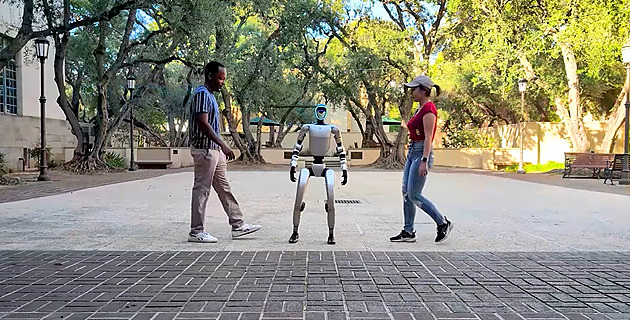 K záchraně člověka obětujeme sto robotů. V Caltechu učí stroje Asimovovy zákony
