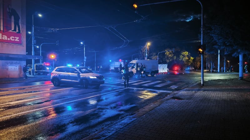 Tragická nehoda v Pardubicích: Po srážce s dodávkou zemřel motorkář