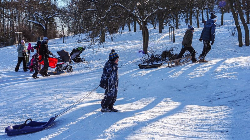 Česko čeká první pořádná sněhová nadílka. Napadnout mohou i desítky centimetrů