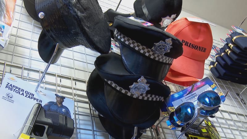 Na Halloween za policistu? Za věrný kostým hrozí tučná pokuta